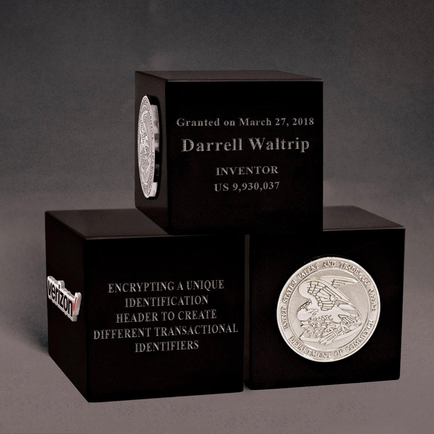 MC-333 - MARBLE DESK CUBE IP